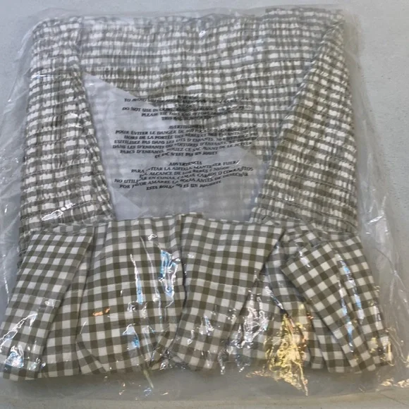 Veronica Beard Jeans
Aloya Smocked Seersucker Skirt Medium - Picture 7 of 13